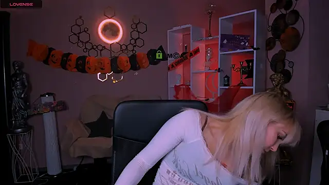 marta smith online show from October 2025 08:02:02 PM