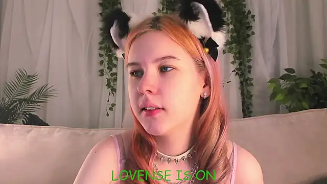 Snapshot of ElizSpieth chatting on October 2025 01:05:01 AM ElizSpieth online show from October 2025 01:05:01 AM