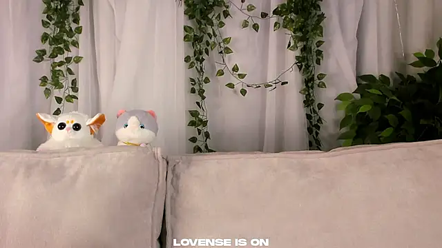 Snapshot of ElizSpieth chatting on October 2025 01:24:01 AM ElizSpieth online show from October 2025 01:24:01 AM