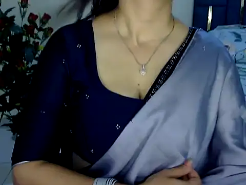 Rumi cute online show from April 2026 04:04:02 PM