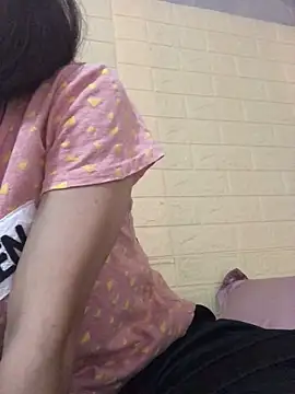 Snapshot of QuingLin chatting on September 2025 08:02:02 AM QuingLin online show from September 2025 08:02:02 AM