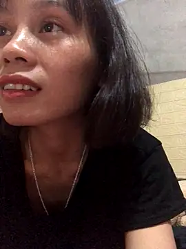 Snapshot of QuingLin chatting on September 2025 12:17:02 PM QuingLin online show from September 2025 12:17:02 PM