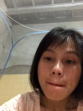 Snapshot of QuingLin chatting on September 2025 11:40:01 PM QuingLin online show from September 2025 11:40:01 PM