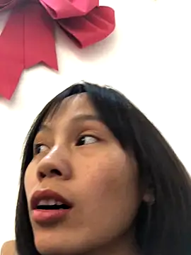 Snapshot of QuingLin chatting on October 2025 11:44:01 AM QuingLin online show from October 2025 11:44:01 AM