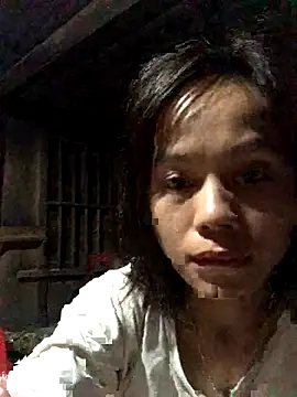 Snapshot of QuingLin chatting on October 2025 10:33:02 PM QuingLin online show from October 2025 10:33:02 PM