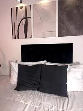 Snapshot of izzyvega__ chatting on October 2025 01:28:02 AM izzyvega online show from October 2025 01:28:02 AM