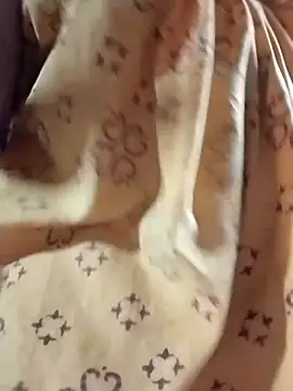 Snapshot of rani8008 chatting on September 2025 06:17:01 AM rani8008 online show from September 2025 06:17:01 AM