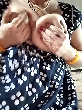 Snapshot of rani8008 chatting on October 2025 06:44:01 AM rani8008 online show from October 2025 06:44:01 AM