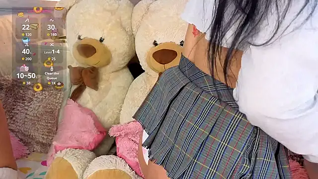 Snapshot of MeganAdamms chatting on September 2025 12:32:01 PM MeganAdamms online show from September 2025 12:32:01 PM