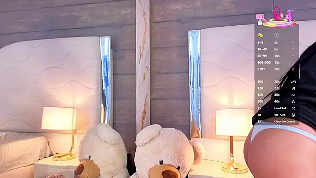 Snapshot of MeganAdamms chatting on October 2025 11:50:02 AM MeganAdamms online show from October 2025 11:50:02 AM