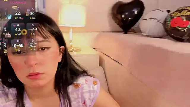 Snapshot of MeganAdamms chatting on October 2025 11:43:02 AM MeganAdamms online show from October 2025 11:43:02 AM