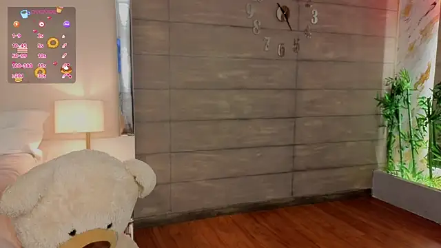 Snapshot of MeganAdamms chatting on December 2025 11:47:01 AM MeganAdamms online show from December 2025 11:47:01 AM