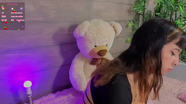 Snapshot of MeganAdamms chatting on March 2026 12:22:01 PM MeganAdamms online show from March 2026 12:22:01 PM