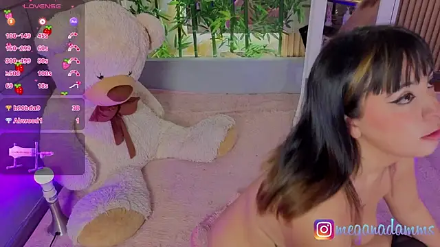 Snapshot of MeganAdamms chatting on March 2026 01:44:02 PM MeganAdamms online show from March 2026 01:44:02 PM