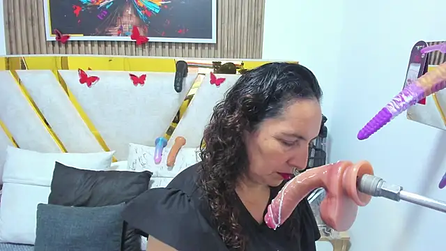 Luna Naughty1 online show from May 2026 07:32:02 PM