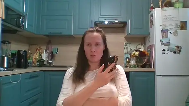 ALICAINWONDERLAND online show from April 2026 02:55:02 PM