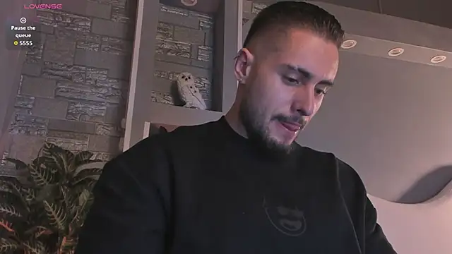 Snapshot of dominic_de_luca chatting on June 2026 05:41:02 AM dominic de luca online show from June 2026 05:41:02 AM