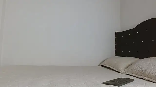 Snapshot of SamyRoss chatting on September 2025 02:37:02 AM SamyRoss online show from September 2025 02:37:02 AM