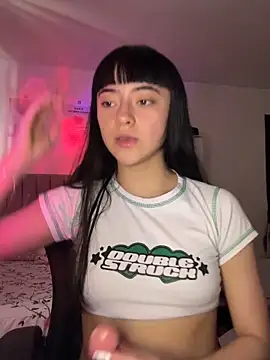 Snapshot of violetta_blackk chatting on February 2026 04:44:01 PM violetta blackk online show from February 2026 04:44:01 PM