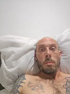 Snapshot of Wankingking88 chatting on October 2025 03:57:02 PM Wankingking88 online show from October 2025 03:57:02 PM