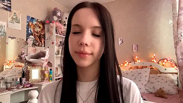 Snapshot of AxyKitten chatting on October 2025 12:39:01 PM AxyKitten online show from October 2025 12:39:01 PM