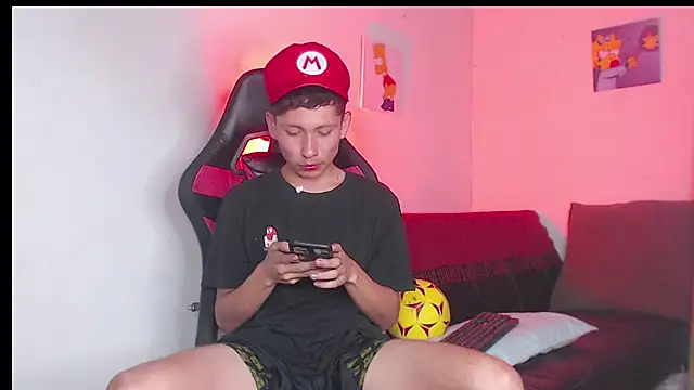 elfernh online show from September 2025 10:57:01 PM