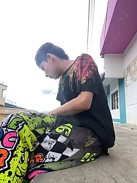 elfernh online show from November 2025 10:41:02 PM