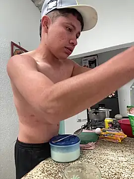 elfernh online show from December 2025 01:08:01 PM