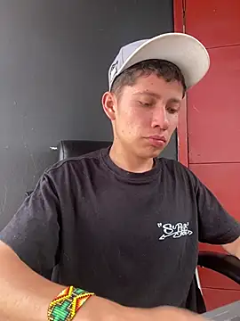 elfernh online show from April 2026 06:05:02 PM