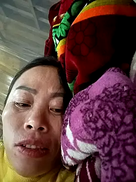 CoMay003 online show from November 2025 10:58:02 AM