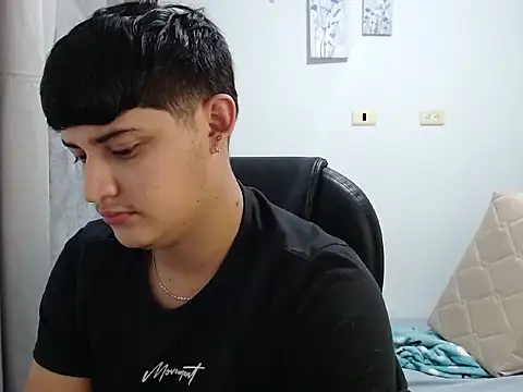 yesitwink  online show from May 2026 05:13:01 AM