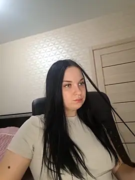 Snapshot of VoxxAura chatting on December 2025 07:00:01 PM VoxxAura online show from December 2025 07:00:01 PM