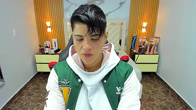 KAROLLJONES1 online show from October 2025 03:03:02 AM