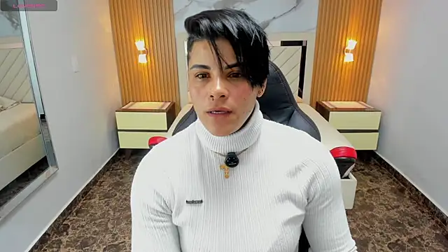 KAROLLJONES1 online show from May 2026 07:33:01 PM
