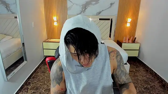 KAROLLJONES1 online show from July 2026 07:46:01 PM
