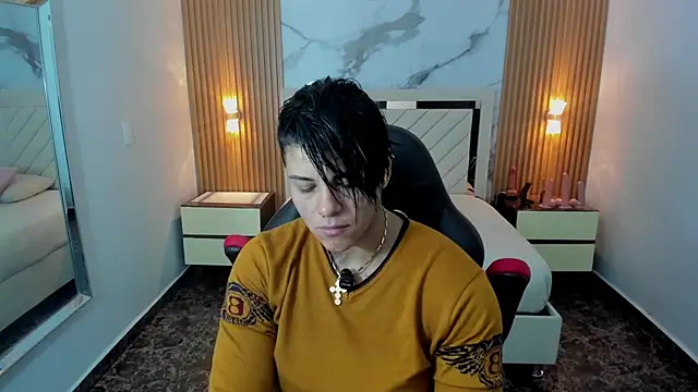 KAROLLJONES1 online show from July 2026 12:30:01 PM