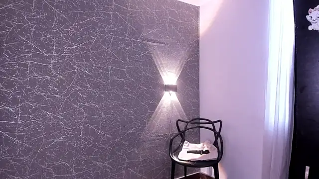 Miss Charlottet online show from October 2025 09:45:01 PM