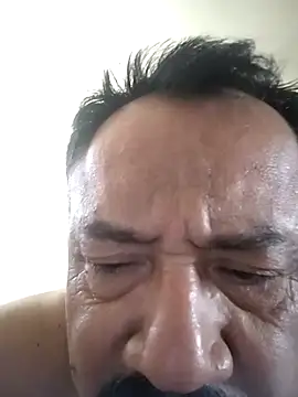 Snapshot of andreustoreto chatting on September 2025 09:04:02 PM andreustoreto online show from September 2025 09:04:02 PM
