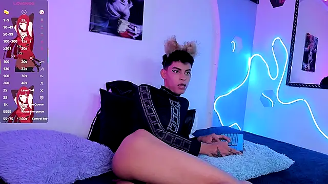 Room 69x online show from September 2025 01:33:02 PM