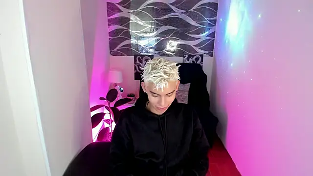 Room 69x online show from January 2026 03:31:02 AM