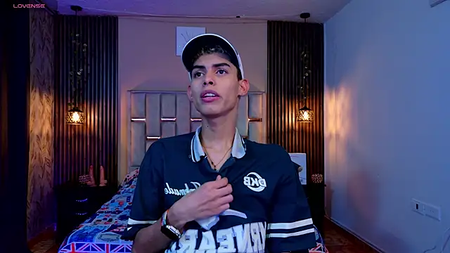 Room 69x online show from April 2026 01:27:02 PM