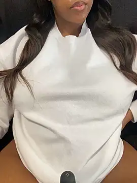 Snapshot of Sipsdoll chatting on February 2026 07:48:01 AM Sipsdoll online show from February 2026 07:48:01 AM