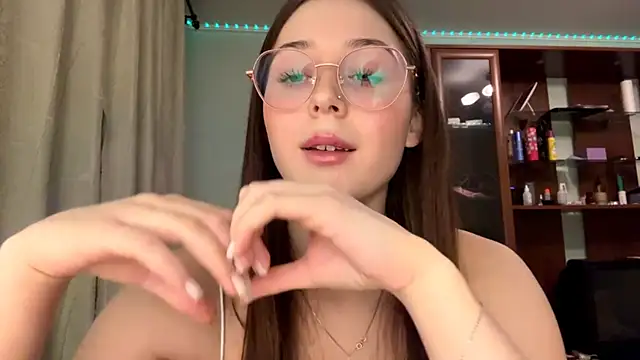 Snapshot of Adel_strongwoman chatting on December 2025 07:53:02 PM Adel strongwoman online show from December 2025 07:53:02 PM