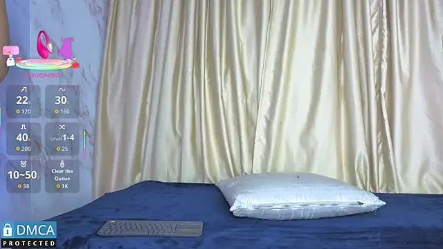 Snapshot of Clhoee_ chatting on October 2025 03:10:01 AM Clhoee online show from October 2025 03:10:01 AM