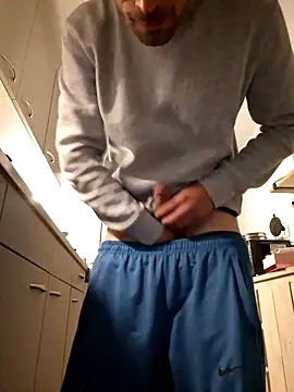 kompiee online show from September 2025 01:55:02 AM