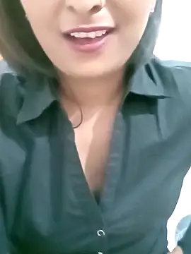 Queen Kushi4 online show from April 2026 08:37:01 PM