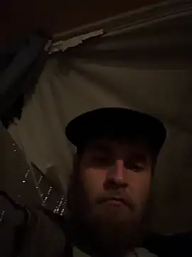 Snapshot of high3ndlowlife chatting on December 2025 11:56:01 PM high3ndlowlife online show from December 2025 11:56:01 PM