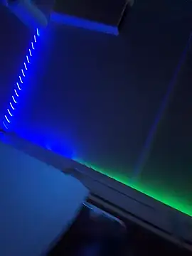 Snapshot of high3ndlowlife chatting on January 2026 01:52:01 AM high3ndlowlife online show from January 2026 01:52:01 AM