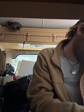 Snapshot of high3ndlowlife chatting on February 2026 06:47:01 PM high3ndlowlife online show from February 2026 06:47:01 PM