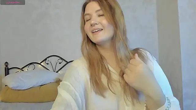 Snapshot of Ruby_Al1en chatting on December 2025 01:22:02 AM Ruby Al1en online show from December 2025 01:22:02 AM